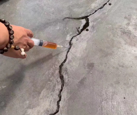 张掖混凝土裂缝修补技术详解​